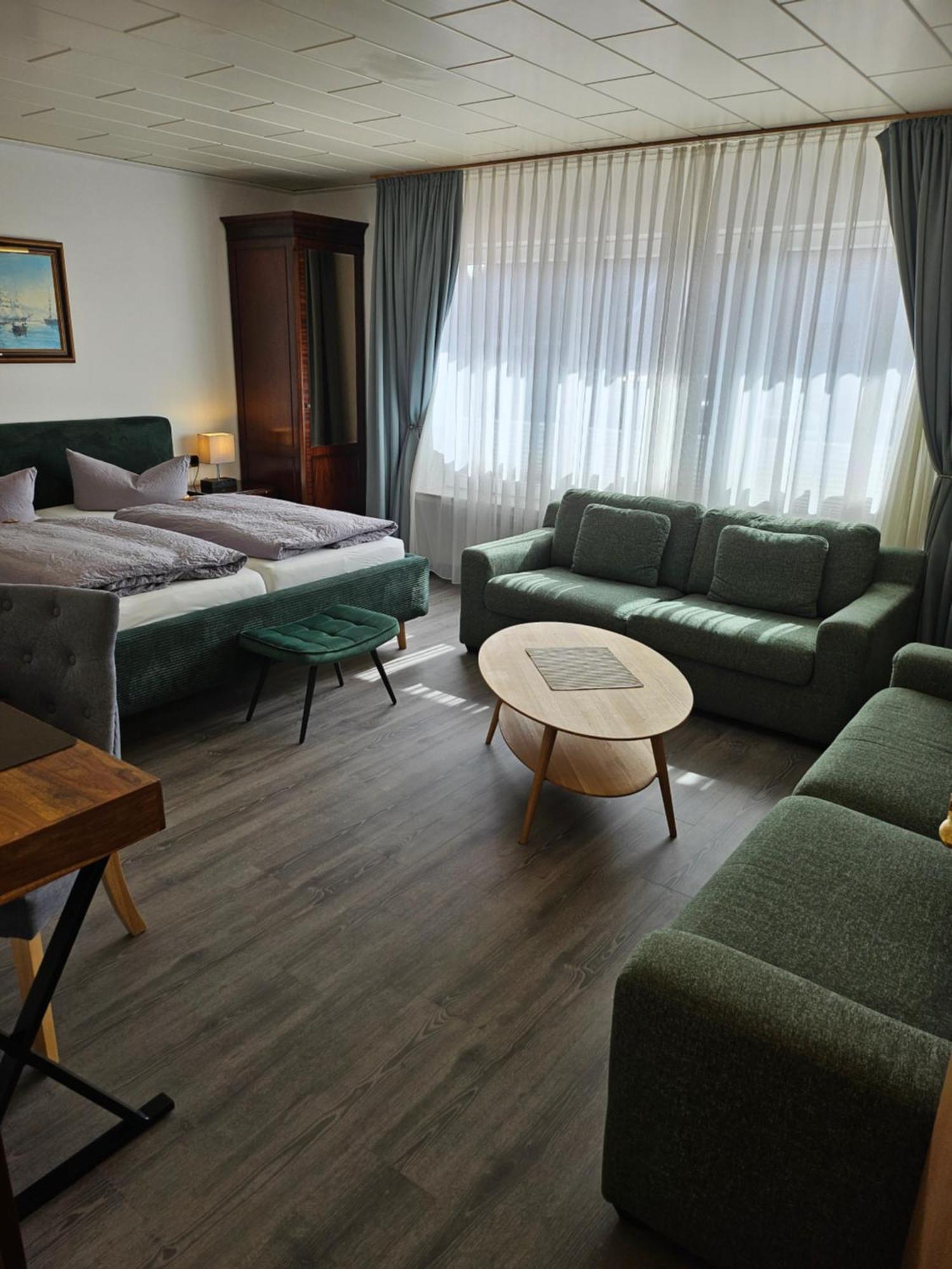 בורקום Hotel Pension Loose מראה חיצוני תמונה