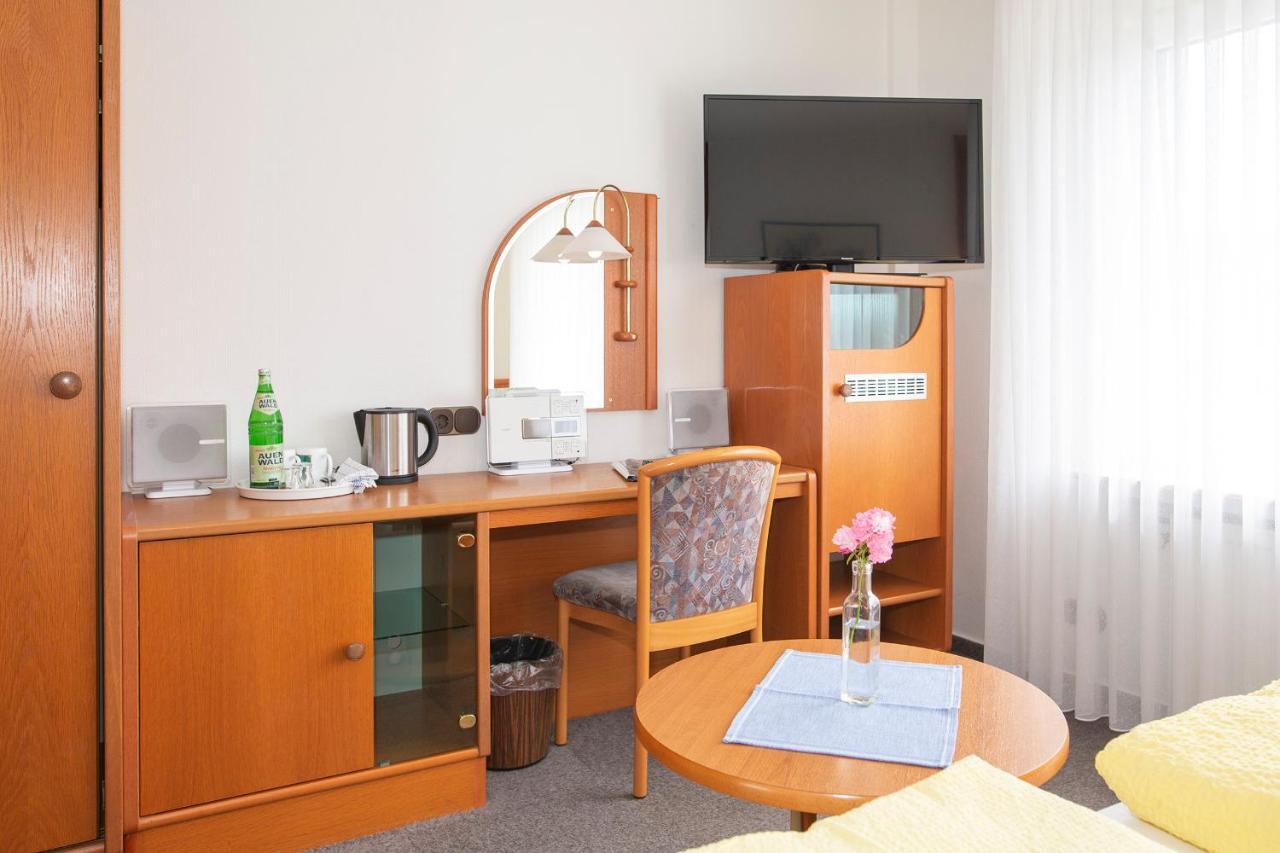 בורקום Hotel Pension Loose מראה חיצוני תמונה
